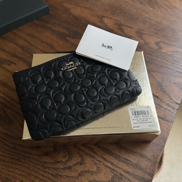 Coach Corner Zip Wristlet - Black - NWT - Picture 4 of 4